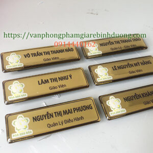 Bảng tên mica sản xuất theo nhu cầu